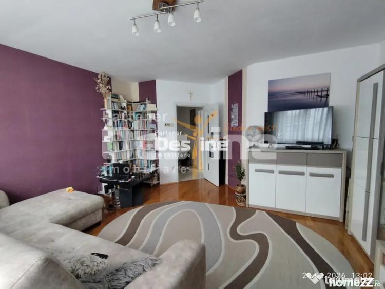 Apartament de vanzare 2 camere, decomandat, mobilat - 1