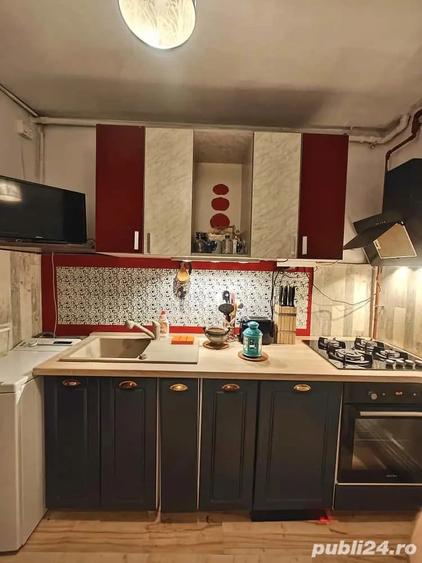 Apartament cu 3 camere decomandat în Central