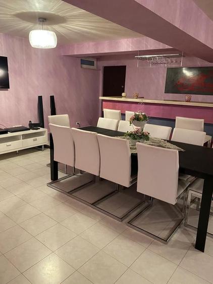 Casă individuală cu 6 camere cu Piscina în Sud-Est