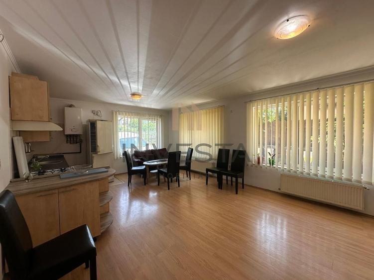 Apartament cu 3 camere semidecomandat, mobilat în Bună Ziua