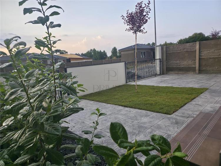 Duplex cu 3 camere cu Canalizare în Moșnița Nouă
