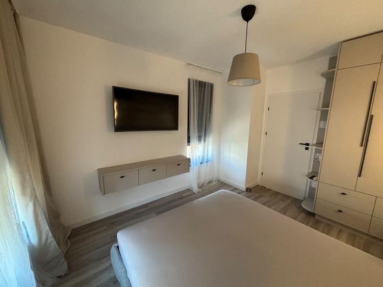 Apartament cu 2 camere decomandat în Aradului