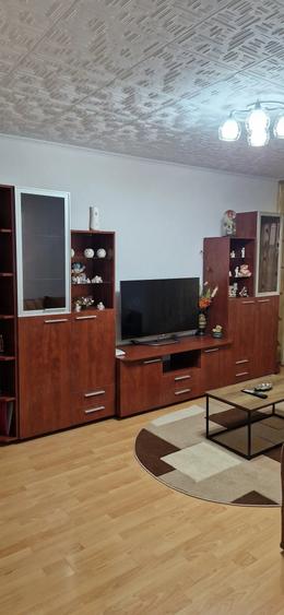 Apartament cu 2 camere decomandat în Berceni