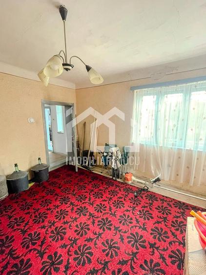 Casă cu Teren 902 Mp în Jucu