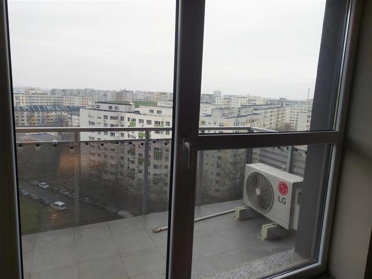 Apartament cu 2 camere semidecomandat în Costin Georgian