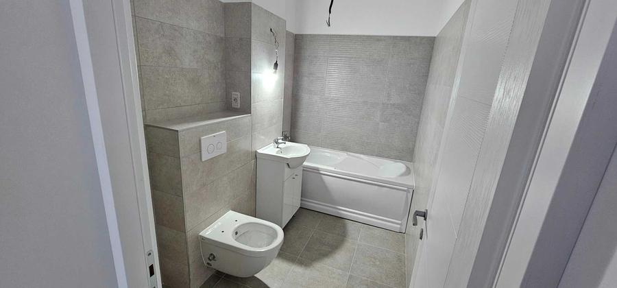 Apartament cu 2 camere decomandat în Sânpetru