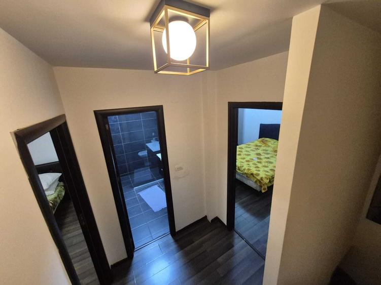 Apartament cu 3 camere decomandat în Vitan