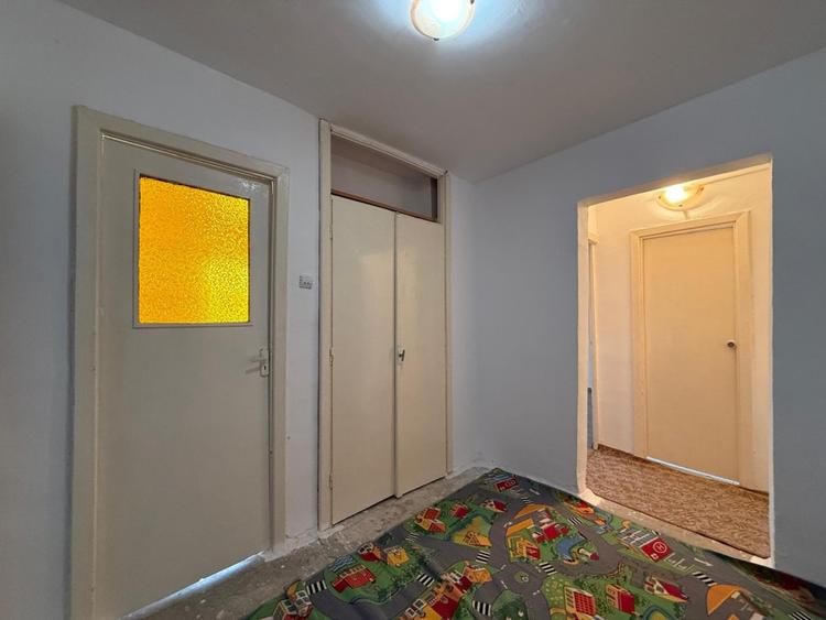 Apartament cu 2 camere decomandat în Lipovei