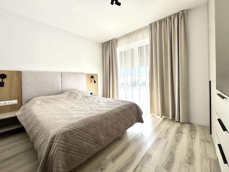 Apartament cu 3 camere decomandat, mobilat în Lipovei