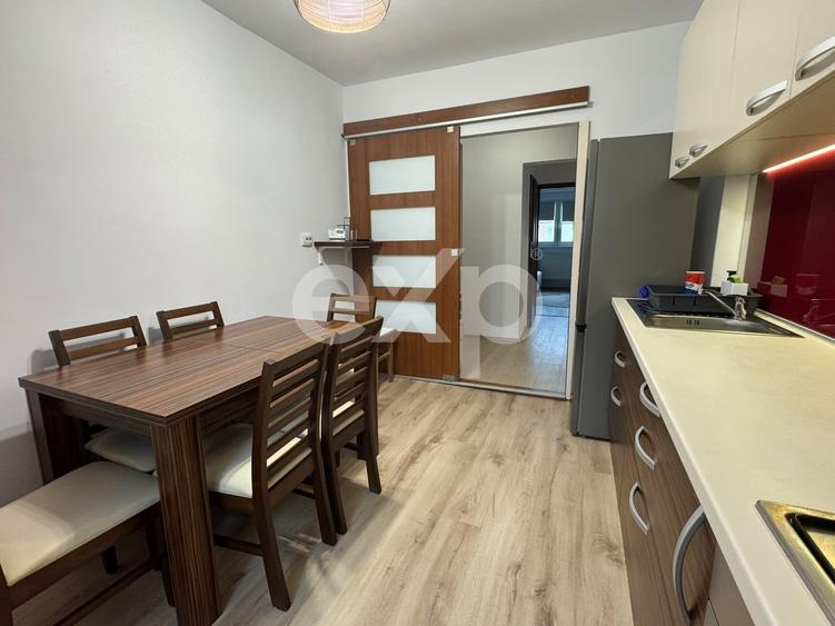 Apartament cu 3 camere decomandat în Mărăști