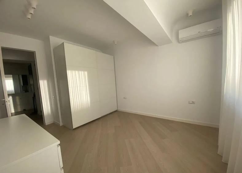 Apartament cu 3 camere decomandat în Pipera