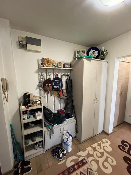 Apartament cu 2 camere decomandat, mobilat în Nicolina