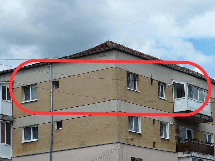 Apartament cu 3 camere decomandat în Central