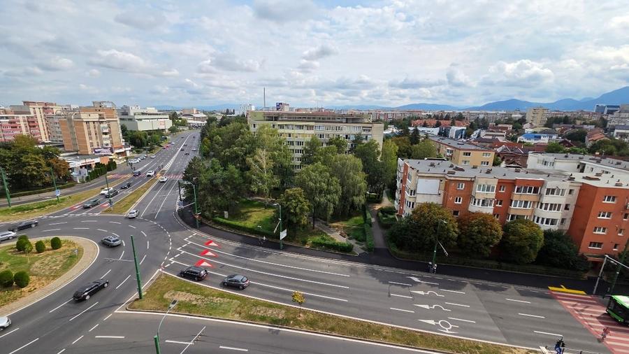 Apartament cu 3 camere decomandat, mobilat în Gării