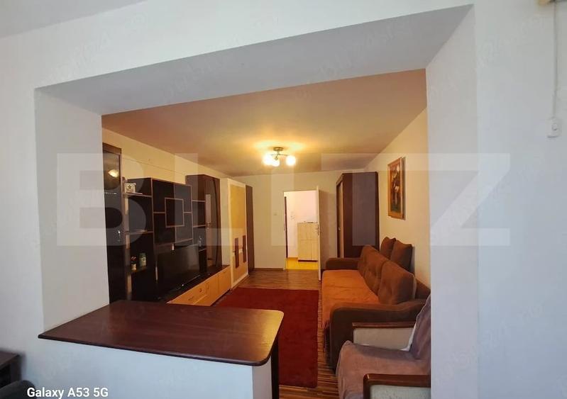 Apartament cu 2 camere decomandat, mobilat în Podul de Piatră