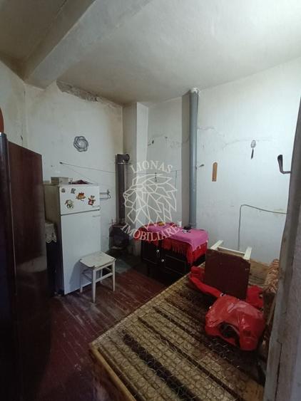 Apartament cu 5 camere decomandat în Decebal