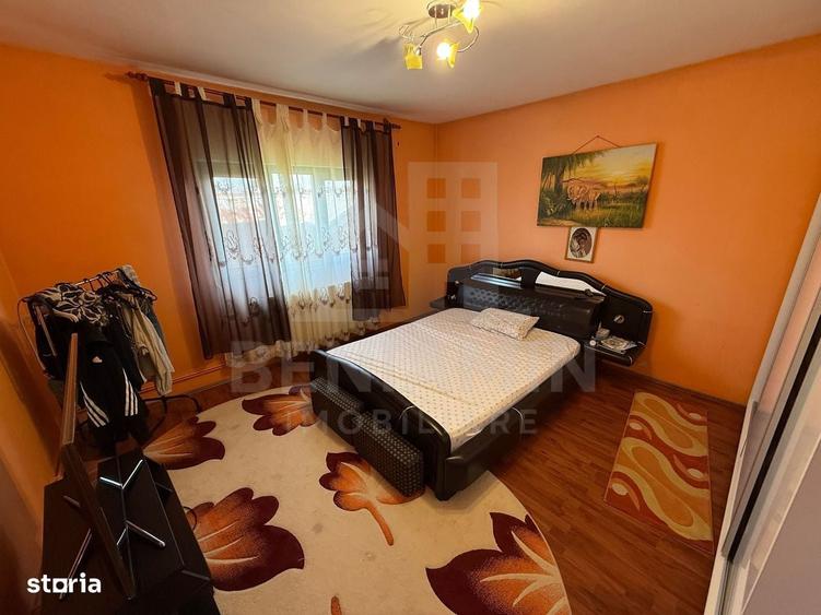 Casă cu 4 camere cu Teren 1039 Mp în Rovine