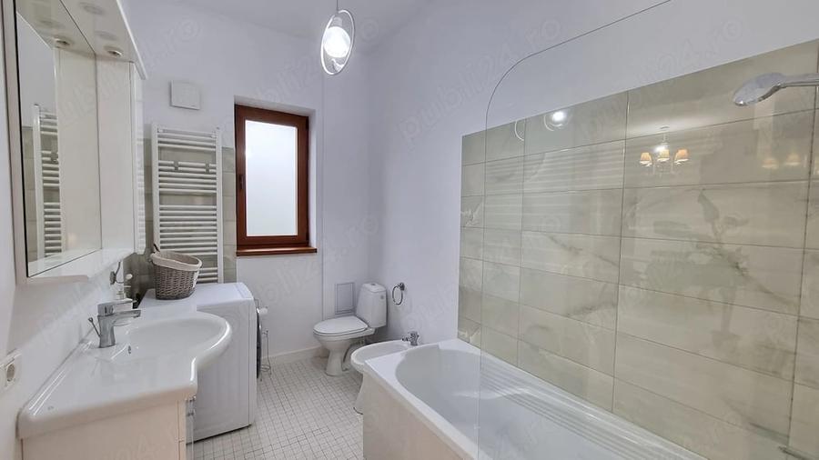 Apartament cu 2 camere decomandat în Complex Studențesc