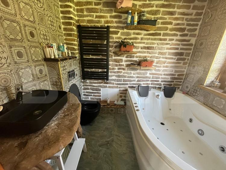 Casă individuală cu 4 camere cu Teren 2000 Mp în Rediu