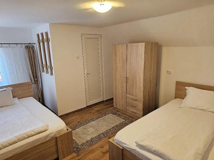 Casă cu 15 camere cu Teren 105 Mp în Central