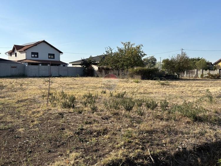 Teren Construcții intravilan de 901 mp, în Călugăreni