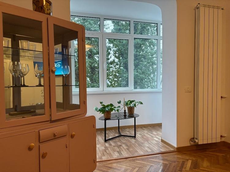Apartament cu 3 camere decomandat, mobilat în Titan