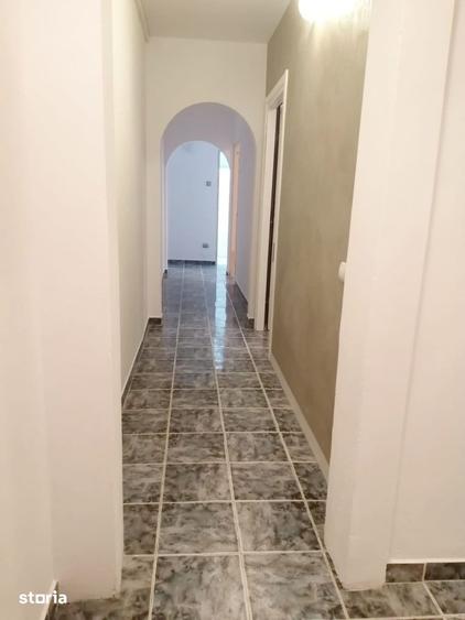Apartament cu 4 camere în Drumul Taberei