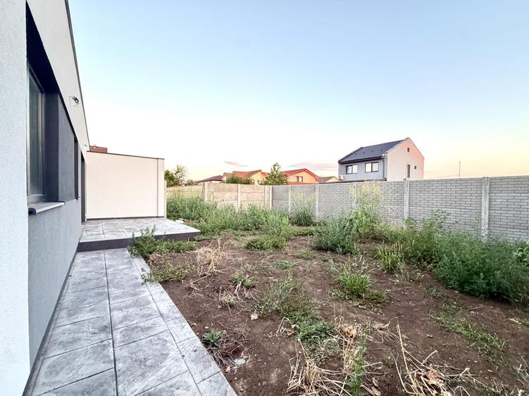 Duplex cu 3 camere cu Canalizare în Dumbrăvița