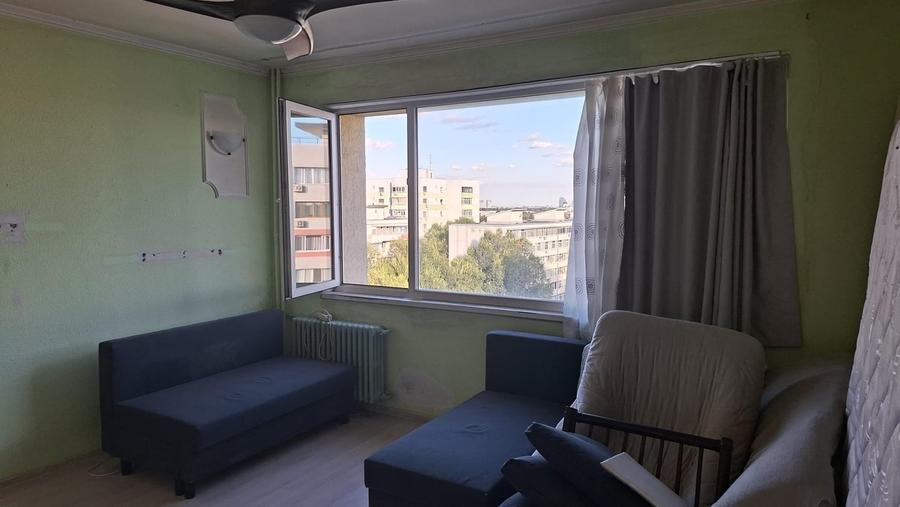 Apartament semidecomandat în Domenii