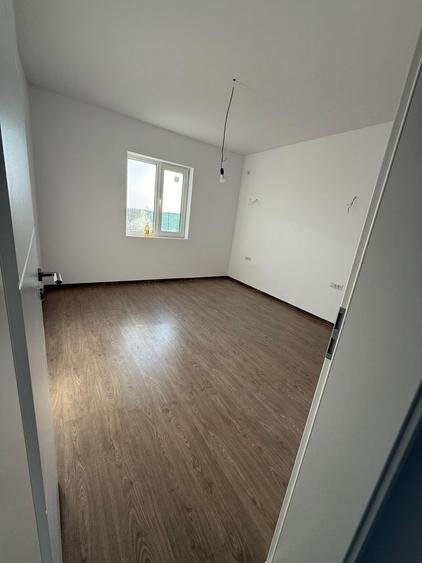 Casă cu 4 camere în Adunații-Copăceni
