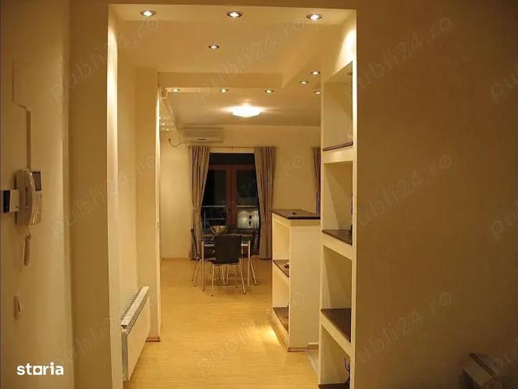 Apartament cu 2 camere decomandat în Polonă