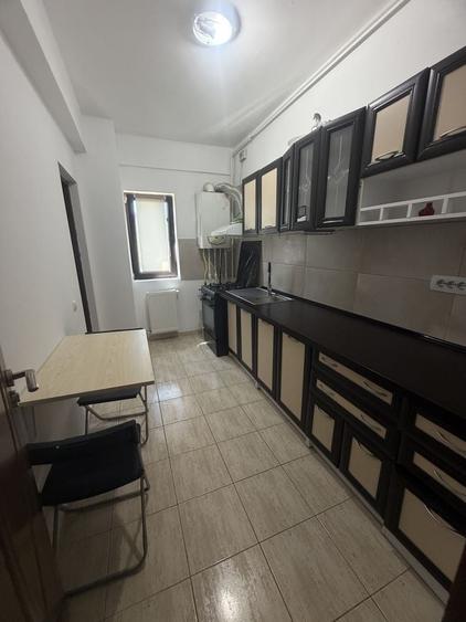 Apartament cu 3 camere în Băneasa