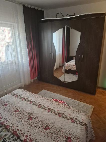 Apartament cu 2 camere decomandat în Steaua