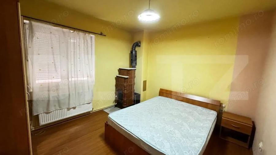 Casă cu 3 camere cu Teren 300 Mp în Cetate