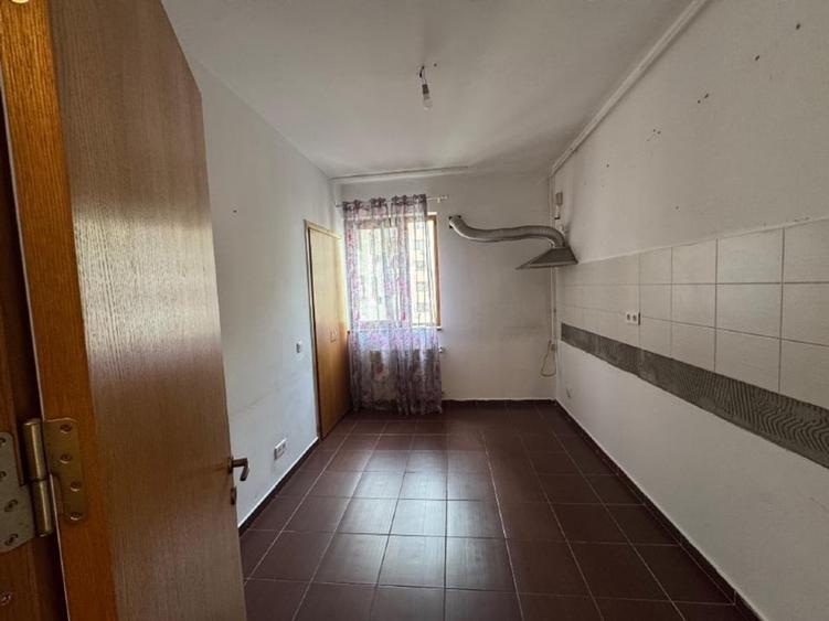 Apartament cu 2 camere decomandat în Mihai Bravu