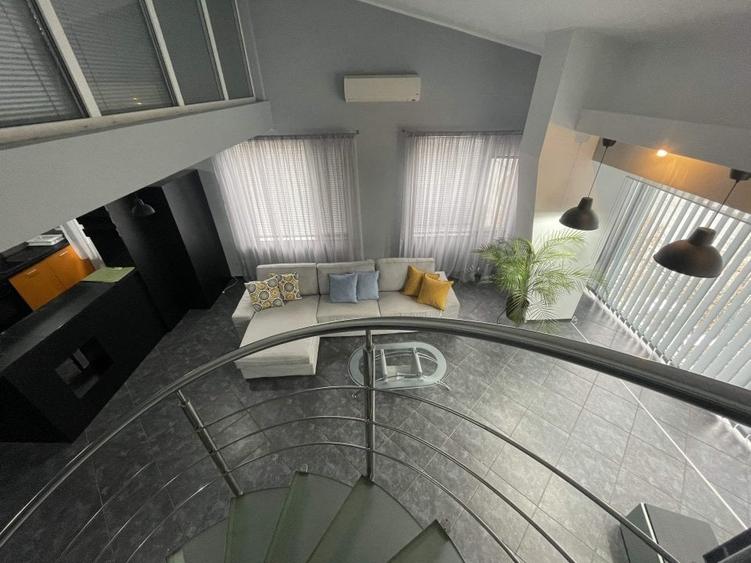 Apartament cu 3 camere decomandat în Crișan