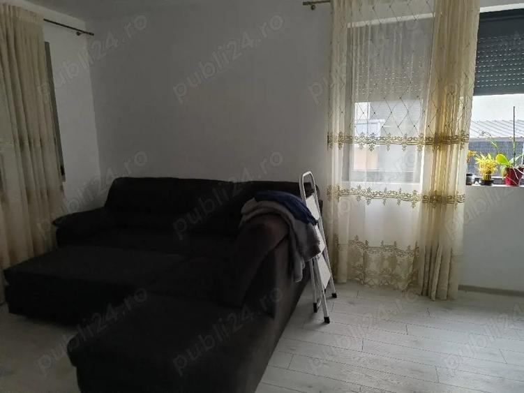 Casă cu Teren 400 Mp în Domnești