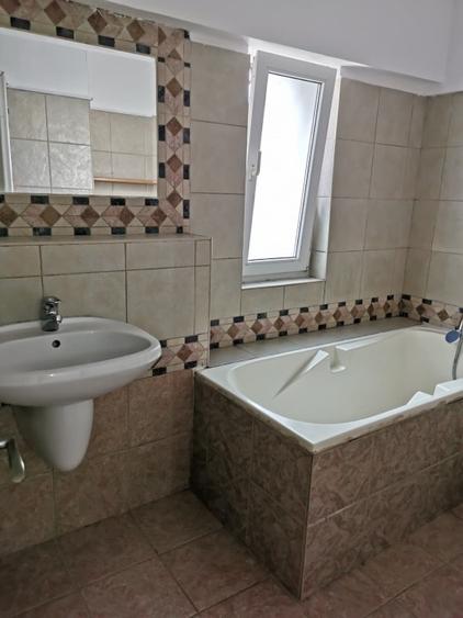 Apartament cu 4 camere decomandat în Unirii