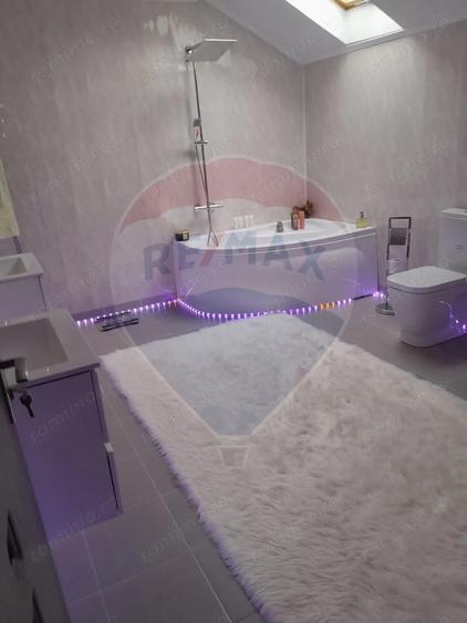 Casă cu 4 camere cu Teren 2500 Mp în Oeștii Pământeni