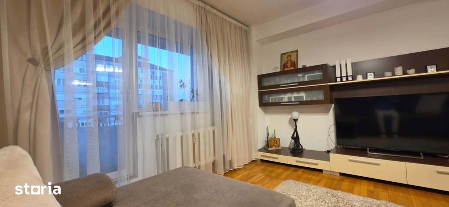 Apartament cu 3 camere în Nufărul