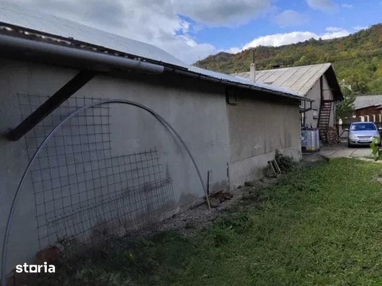 Casă cu 4 camere cu Teren 1500 Mp în Șotrile
