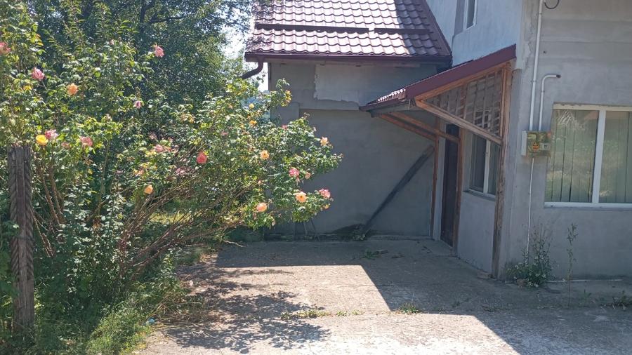 Casă individuală cu 5 camere cu Teren 10000 Mp în Văleni-Dâmbovița
