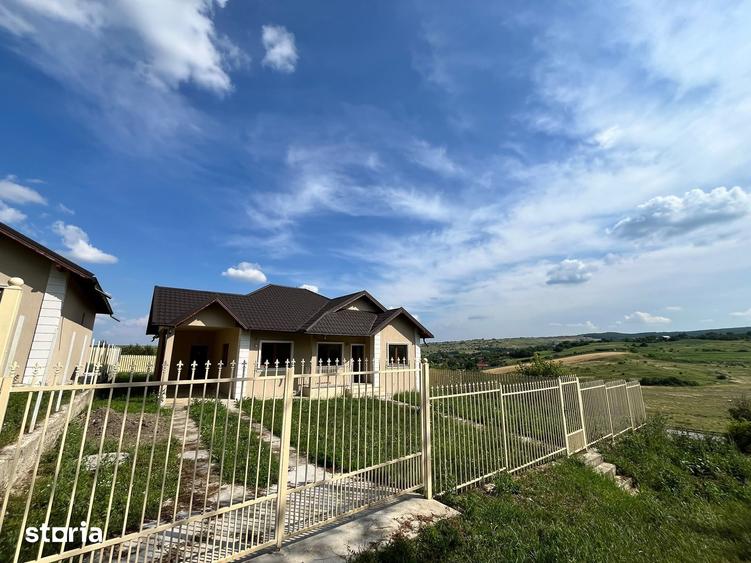 Casă cu 4 camere cu Teren 500 Mp în Central