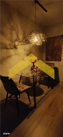 Apartament cu 3 camere semidecomandat în Romanilor