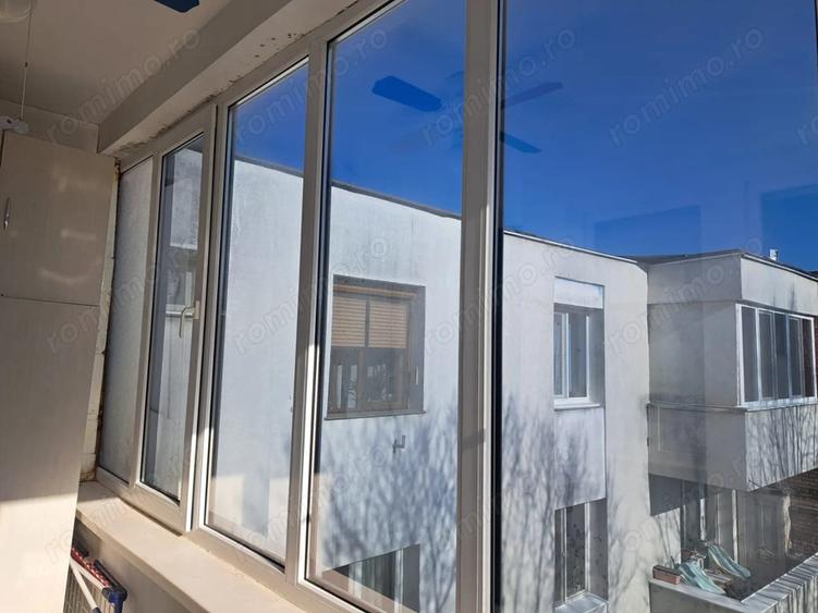 Apartament cu 3 camere decomandat în Dâmbu Pietros