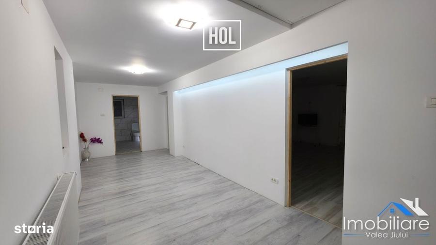 Casă cu 4 camere în Petros