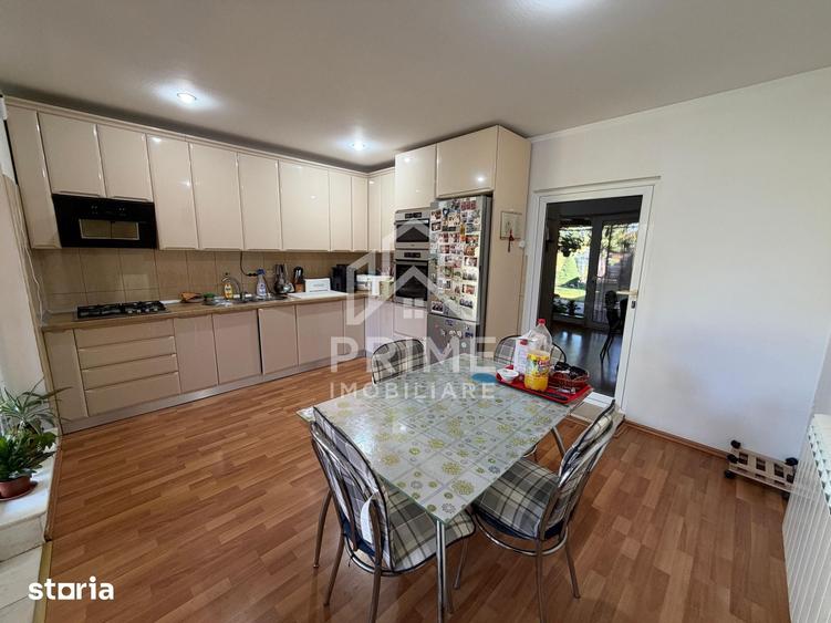 Casă cu 5 camere decomandat cu Teren 356 Mp în Teiu