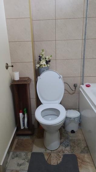 Casă individuală cu 2 camere cu Canalizare în Trocadero