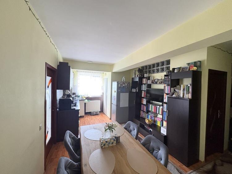 Vand apartament 2 camere - 4