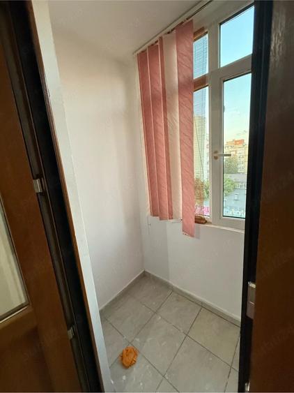 Apartament cu 3 camere decomandat în Mangalia